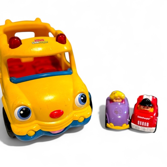 Fisher-Price Little People Bus Toy Kids‎ Yellow 2005 Vintage w/ 2 Figures - Picture 1 of 7